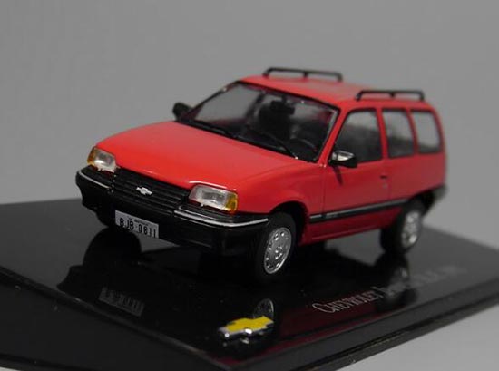 IXO Chevrolet Ipanema SL/E 1992 Diecast Car Model 1:43 Red