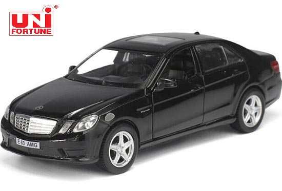 1:64 Mercedes-Benz E63 AMG Black Color Die Cast Metal Car Model RMZ City 7,5 cm 