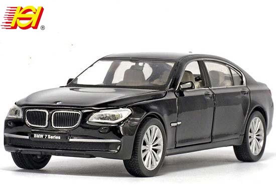SH BMW 750 Li Diecast Car Toy 1:32 Scale White / Black / Golden