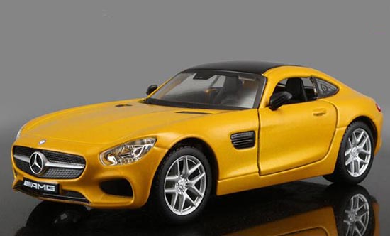 Bburago Mercedes-Benz AMG GT Diecast Car Model 1:32 Yellow