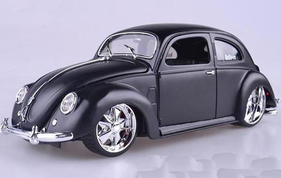 Maisto 1951 Volkswagen Beetle Diecast Car Model Matte Black