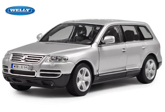 Welly Volkswagen Touareg Diecast Car Model 1:18 Scale Silver