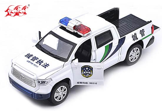 DH Toyota Tundra Diecast Pickup Truck Toy 1:32 Scale White