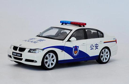 Welly BMW 330i Diecast Model Police 1:18 Scale White-Blue