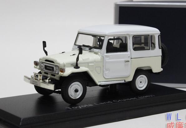 NOREV Toyota Land Cruiser Diecast Model 1:43 Scale White
