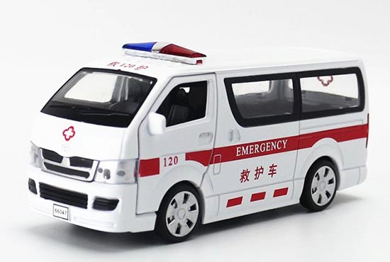 Proswon Toyota Hiace Diecast Ambulance Toy 1:32 Scale White